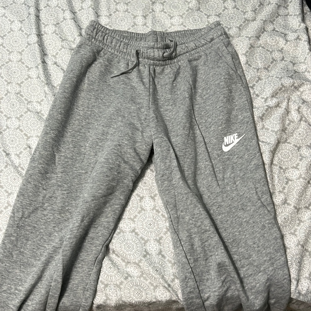 grey nike joggers, size x-small